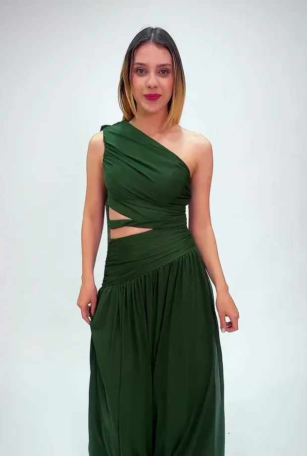 Vestido verde de un hombro
